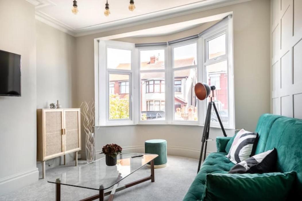 Xxhot Tubxx 4Bed Semi, Sleeps 8, 2 Bathrooms Блэкпул Экстерьер фото
